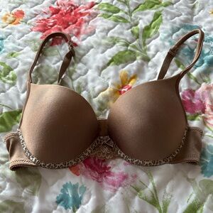 Tan w/leopard print wonder bra